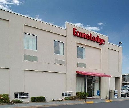 Econo Lodge Near Potomac Mills Woodbridge Exterior photo